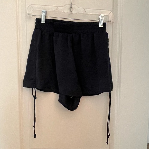 Satin Set by The Fifth Label - Picture 3 of 3